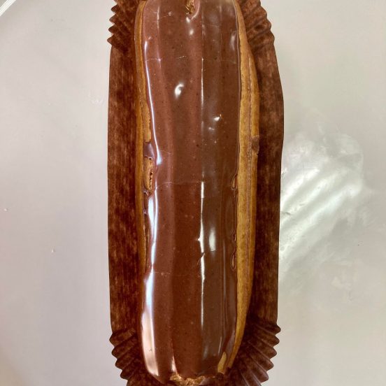 Éclair au chocolat